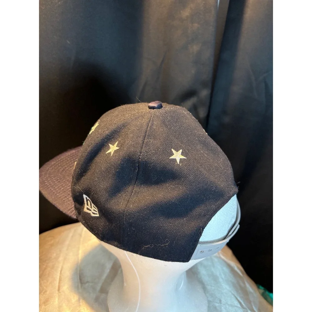 New Era 9FIFTY Seattle Mariners Yth Snapback Hat Navy Blue Skyline Space Needle
